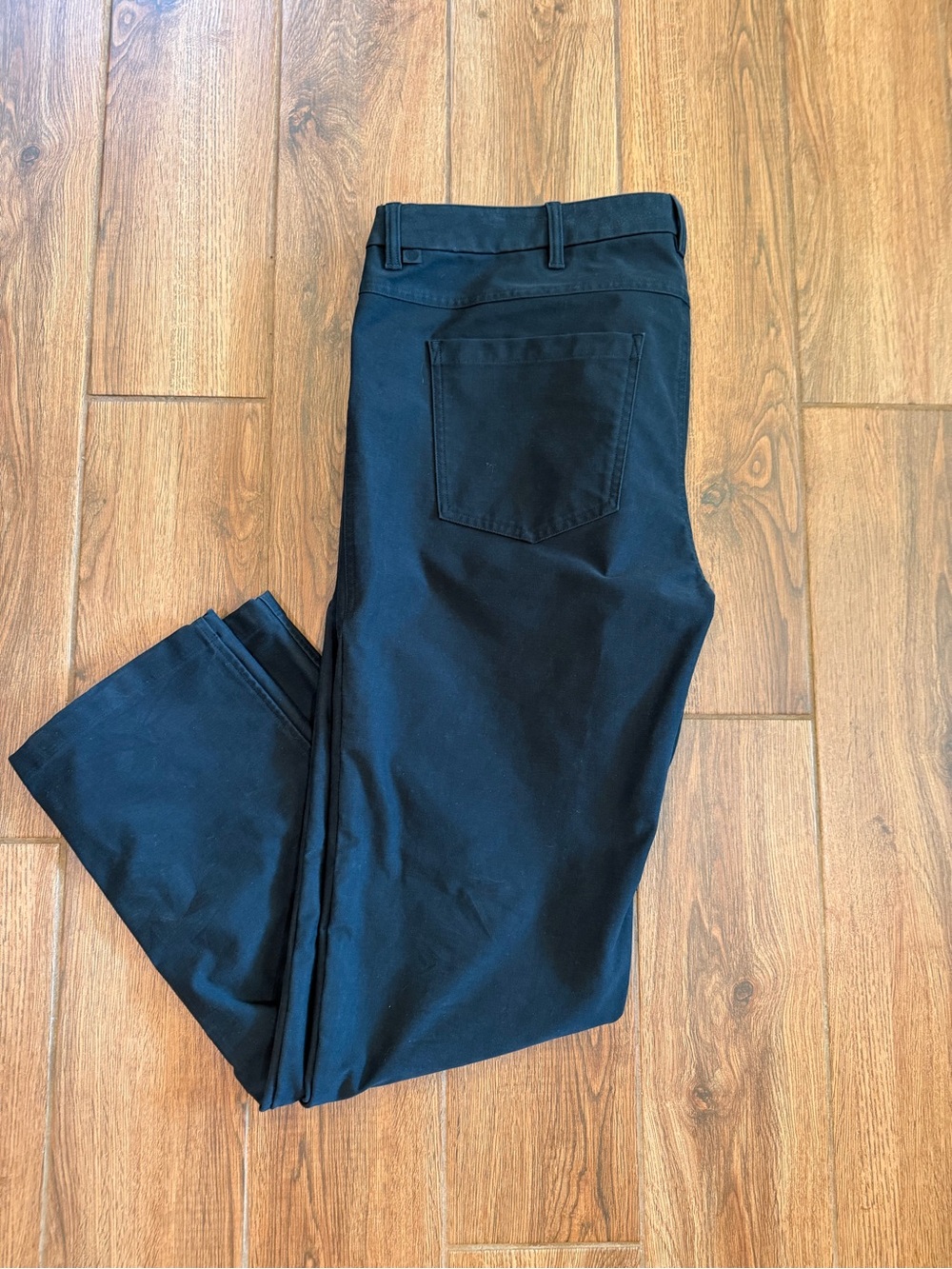 lululemon athletica Men's Black rugged Chino Pants 42x34
